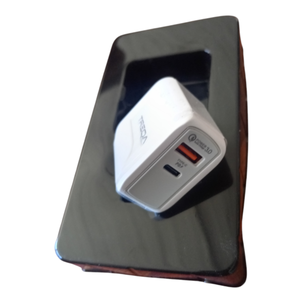 Cargador Rápido USB TREQA CH-626 – 2 Puertos, 20W QC3.0