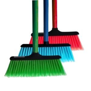 Escobillón Tradicional con Palo de Madera Resistente - Multiuso